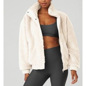 Alo Yoga Varsity Sherpa NWOT